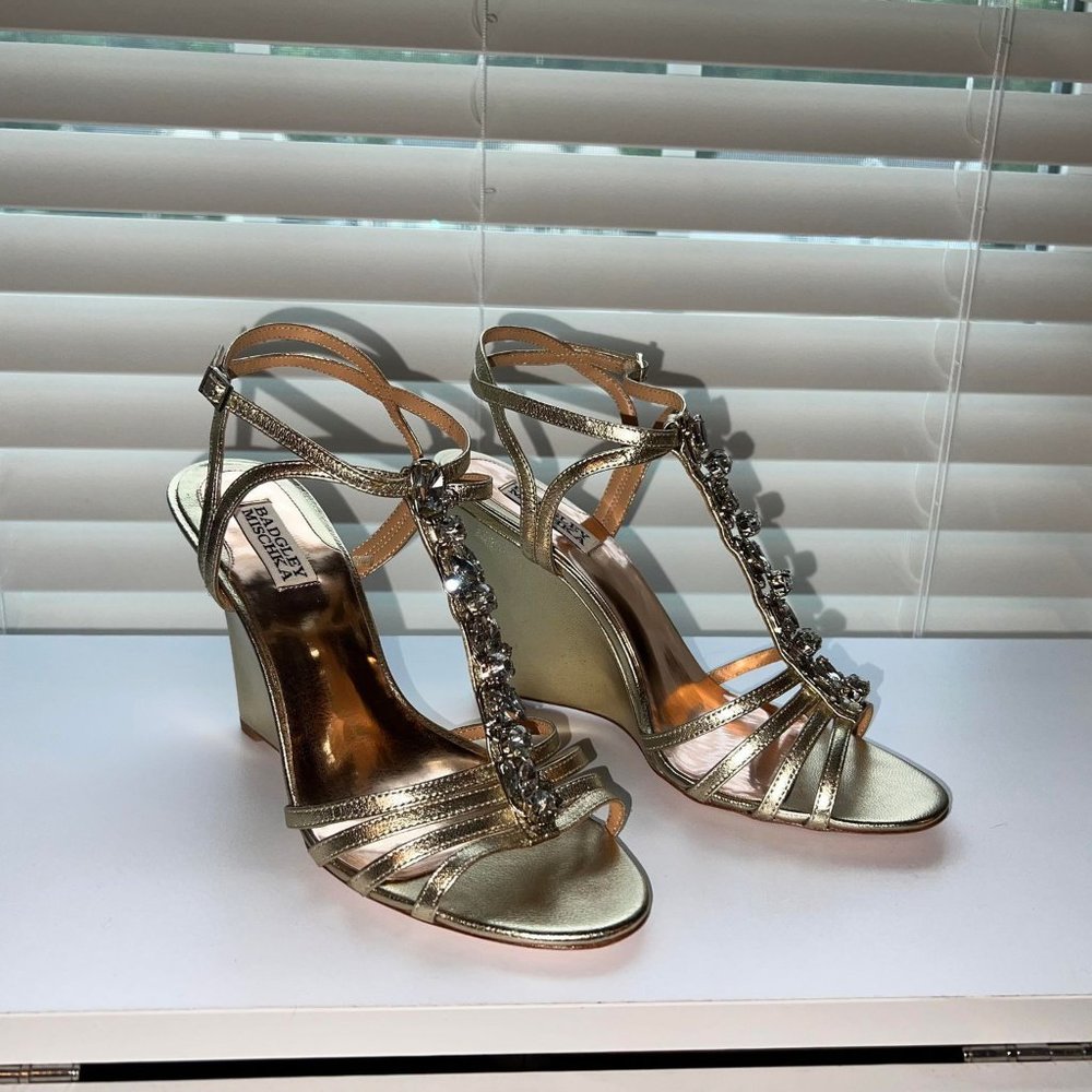 Badgley Mischka Kole 9.5 Gold Rhinestone Wedges Embellished Heels Crystal